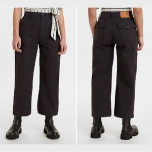 Levi’s Ribcage Straight Ankle Utility Pant